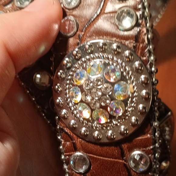 Rhinestone Western Leather Belt - Picture 4 of 9